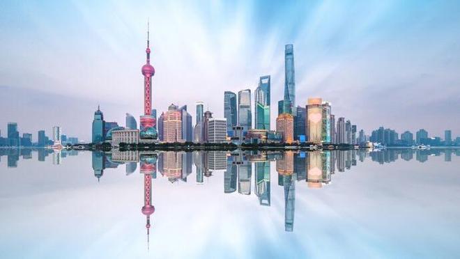 上海最新经济数据揭示，繁荣都市的经济脉络与时代地位